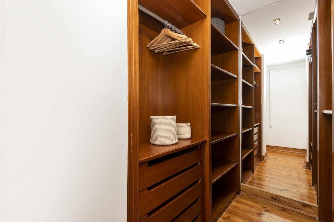 Typical Portuguese In Sao Bento Apartamento