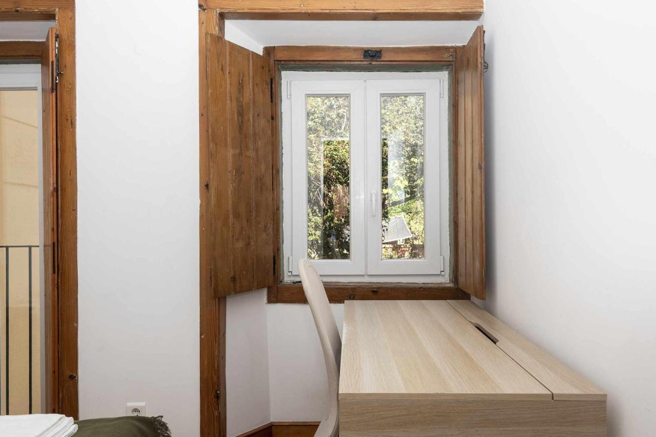Typical Portuguese In Sao Bento Apartamento *
