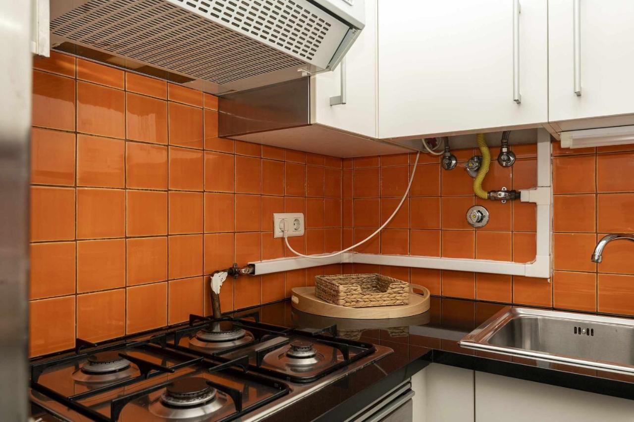 Typical Portuguese In Sao Bento Apartamento