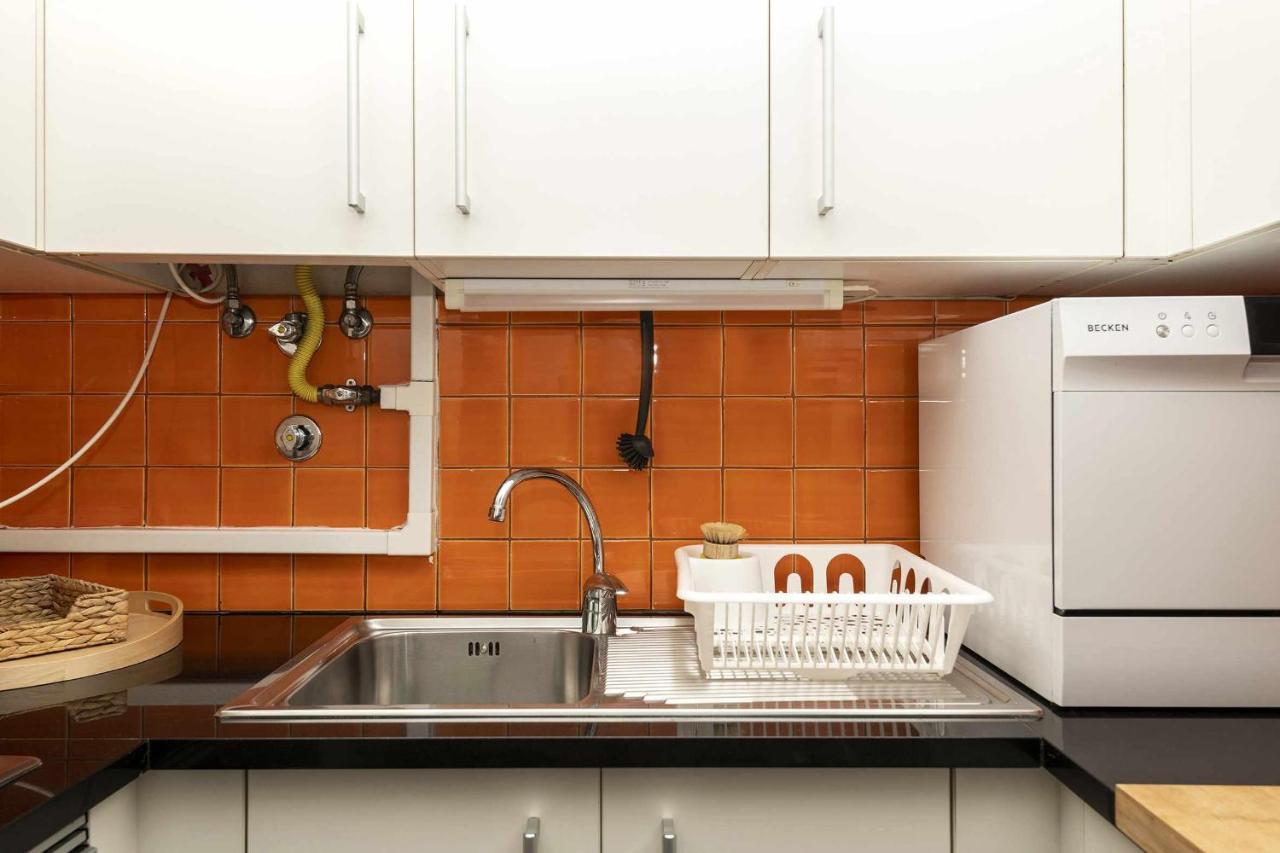 Typical Portuguese In Sao Bento Apartamento Lisboa
